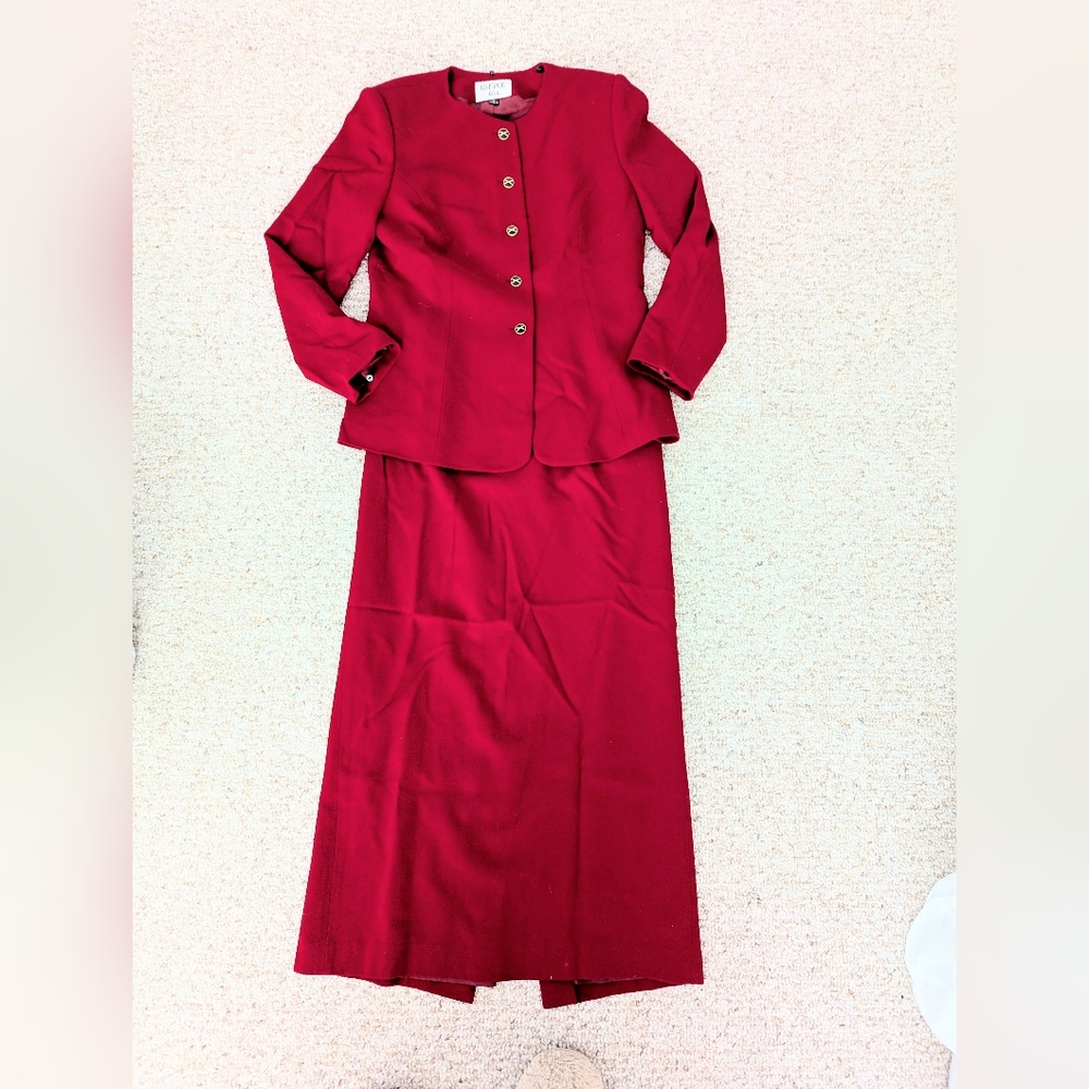 KASPER ASL 100% Wool Skirt Suit.  Red, Size 8, Vtg. NWOT